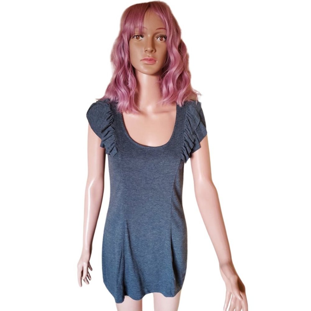 Forever 21 Ruffle Sleeve Scoop Neck Top – Size M - Picture 2 of 6